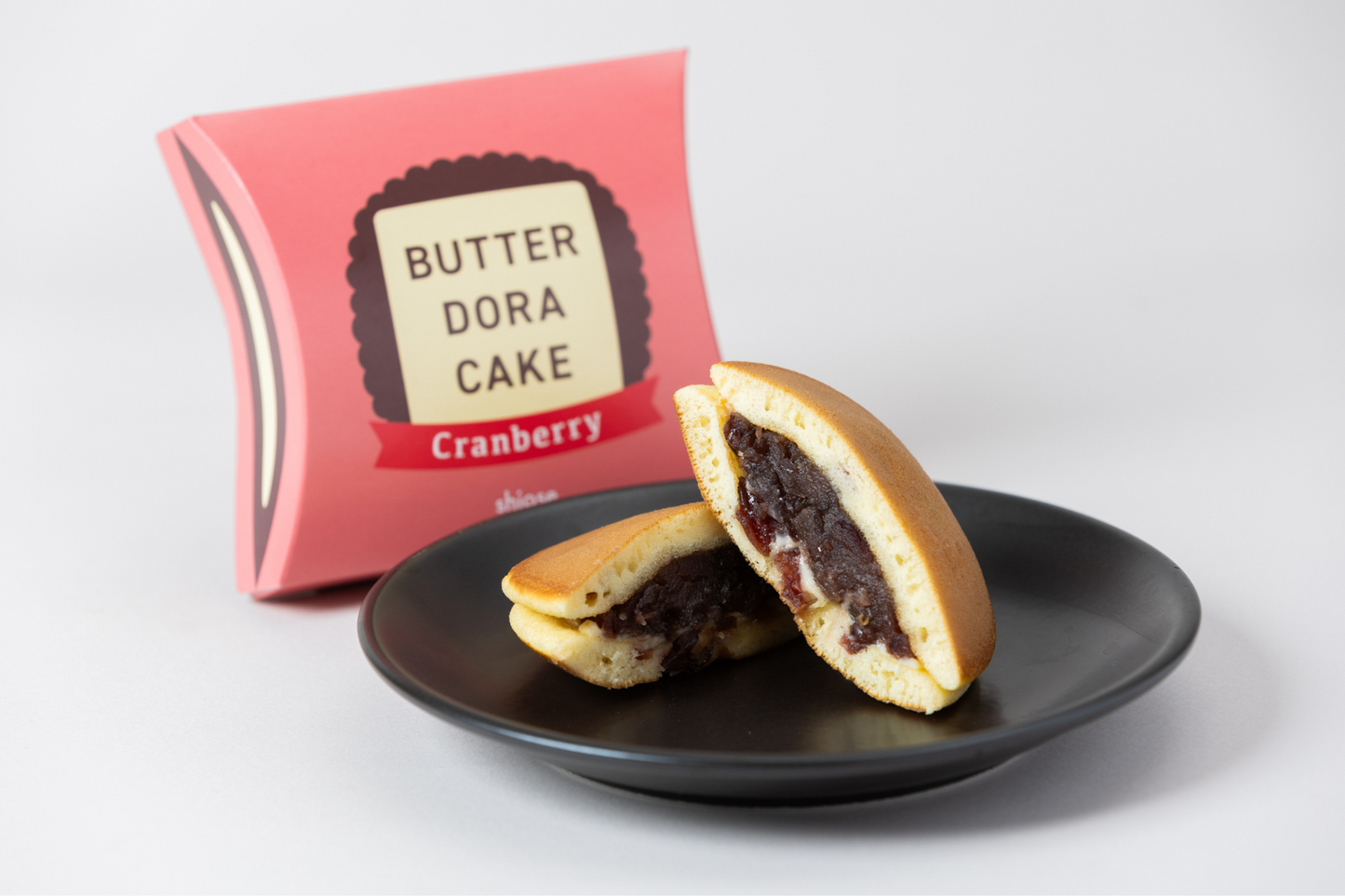 クランベリーバタどらケーキ